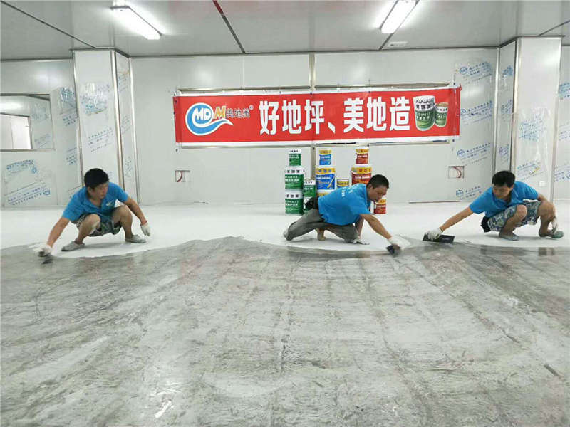 金剛砂耐磨地坪材料施工中，能這樣增強(qiáng)地坪的實(shí)用性